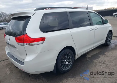 2014 Toyota Sienna Limited 7 Passenger z USA, uszkodzony, nr VIN 5TDDK3DC7ES091693